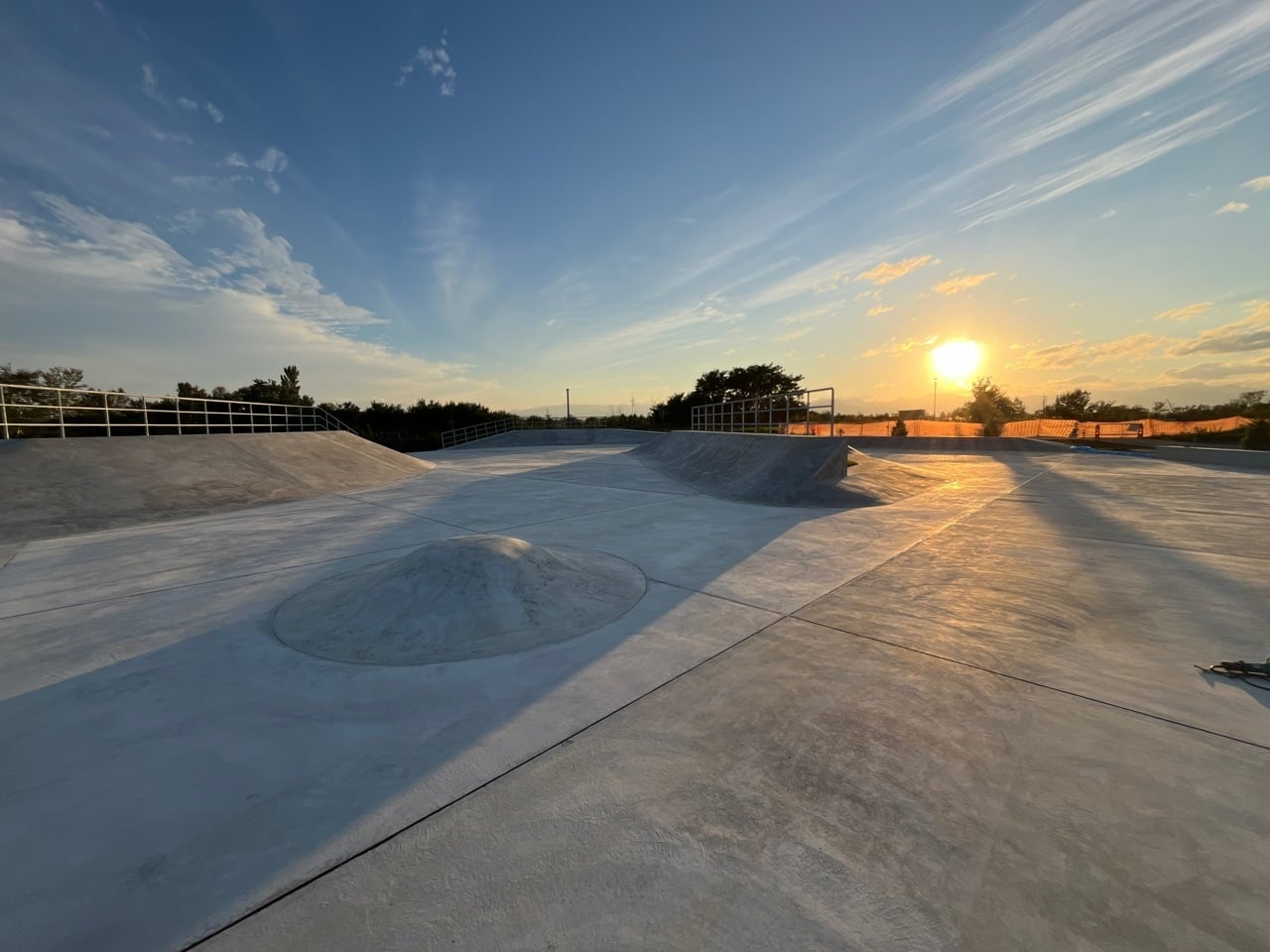 バンク部完成し、あと少しで平坦部も完成です。いい時期に完成出来て良かったです